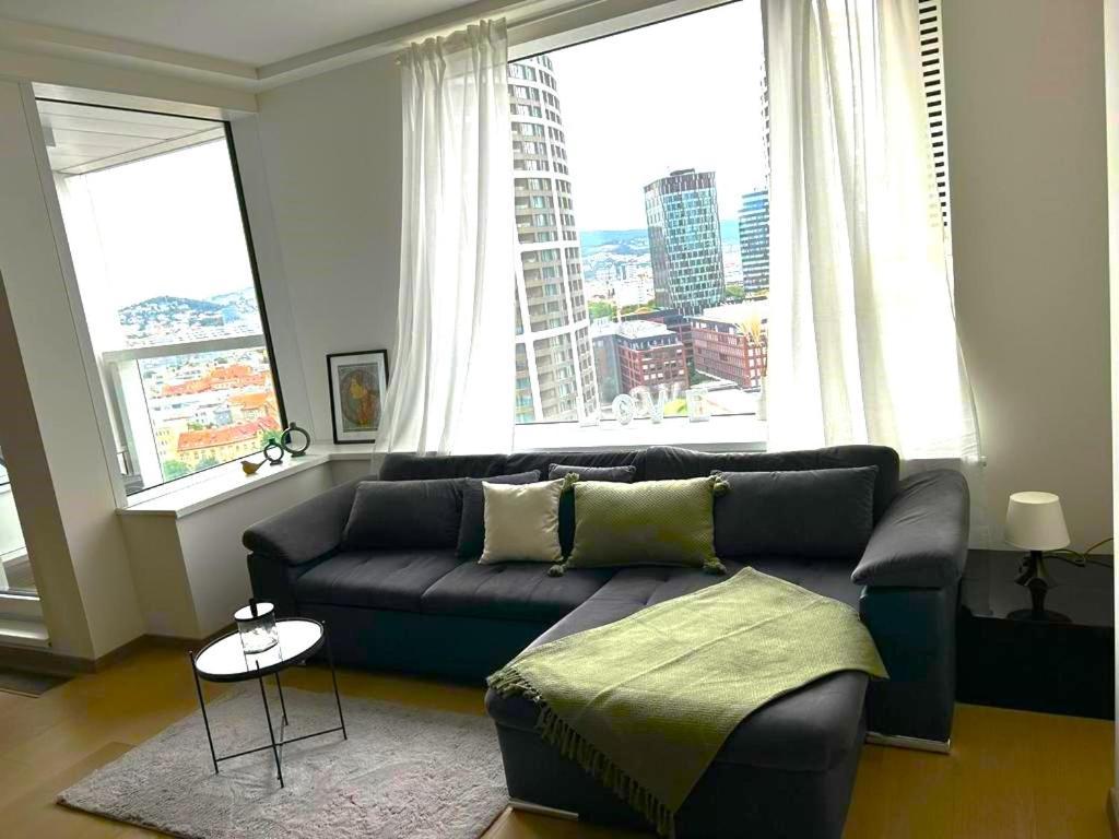 Skau Panorama Family & Business Apartment City View Free Parking Bratysława Zewnętrze zdjęcie